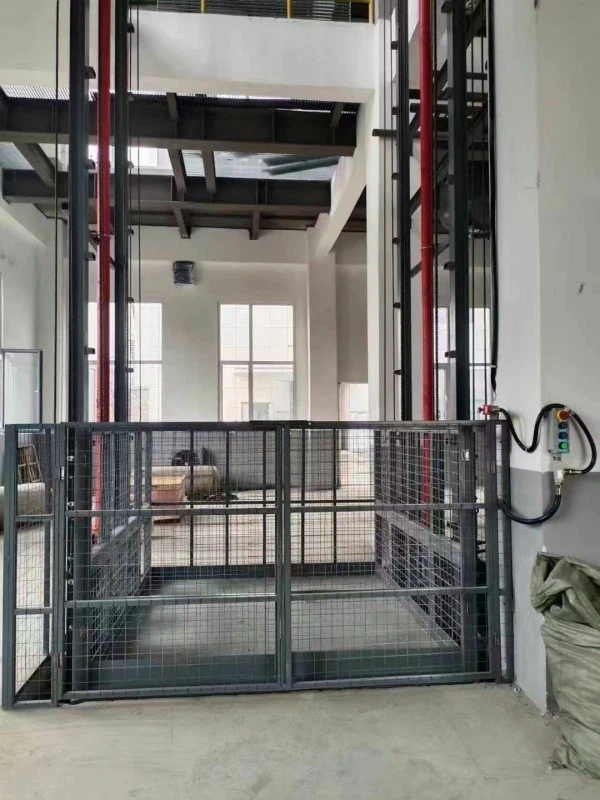 cargo lift(4)